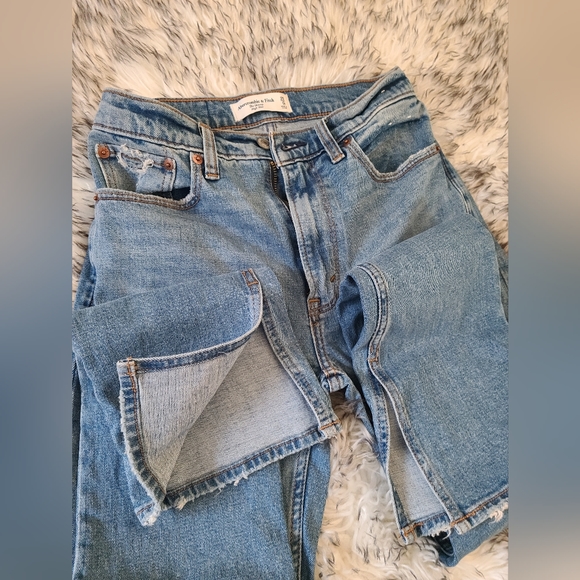 Abercrombie & Fitch Jean 25 - Picture 4 of 4